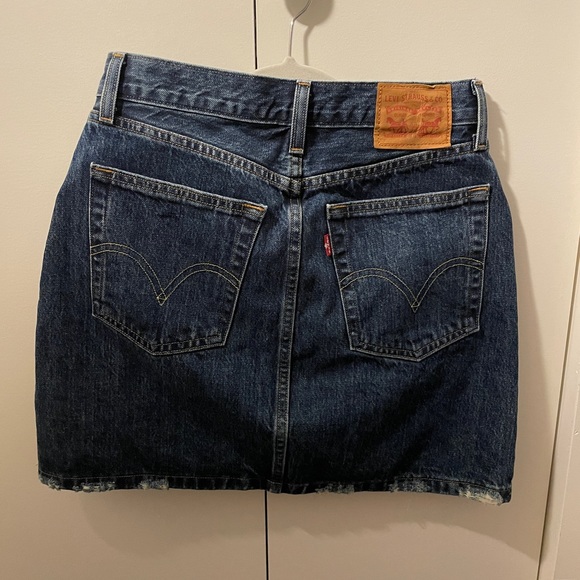 Levi’s Denim Mini Skirt - Picture 3 of 4